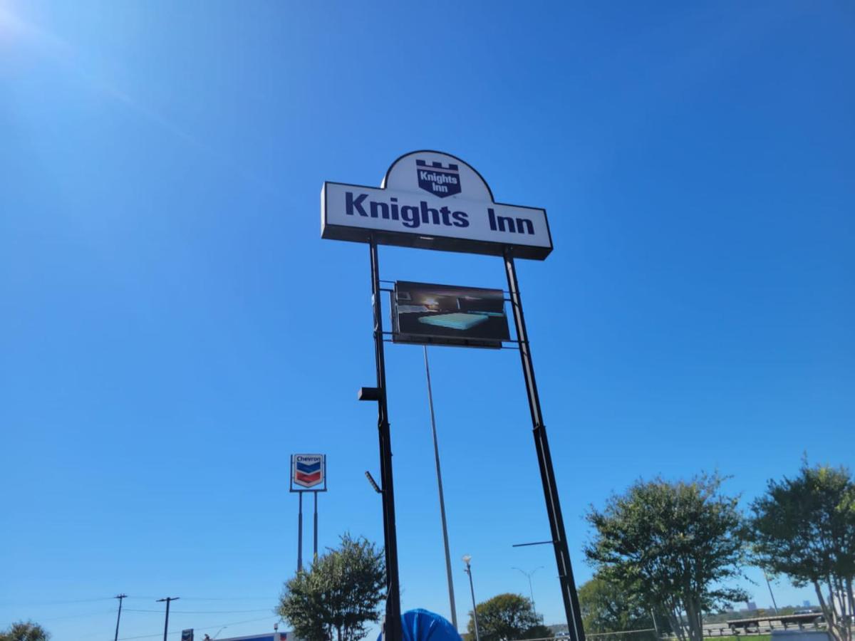Knights Inn San Antonio Near Frost Bank Center Dış mekan fotoğraf