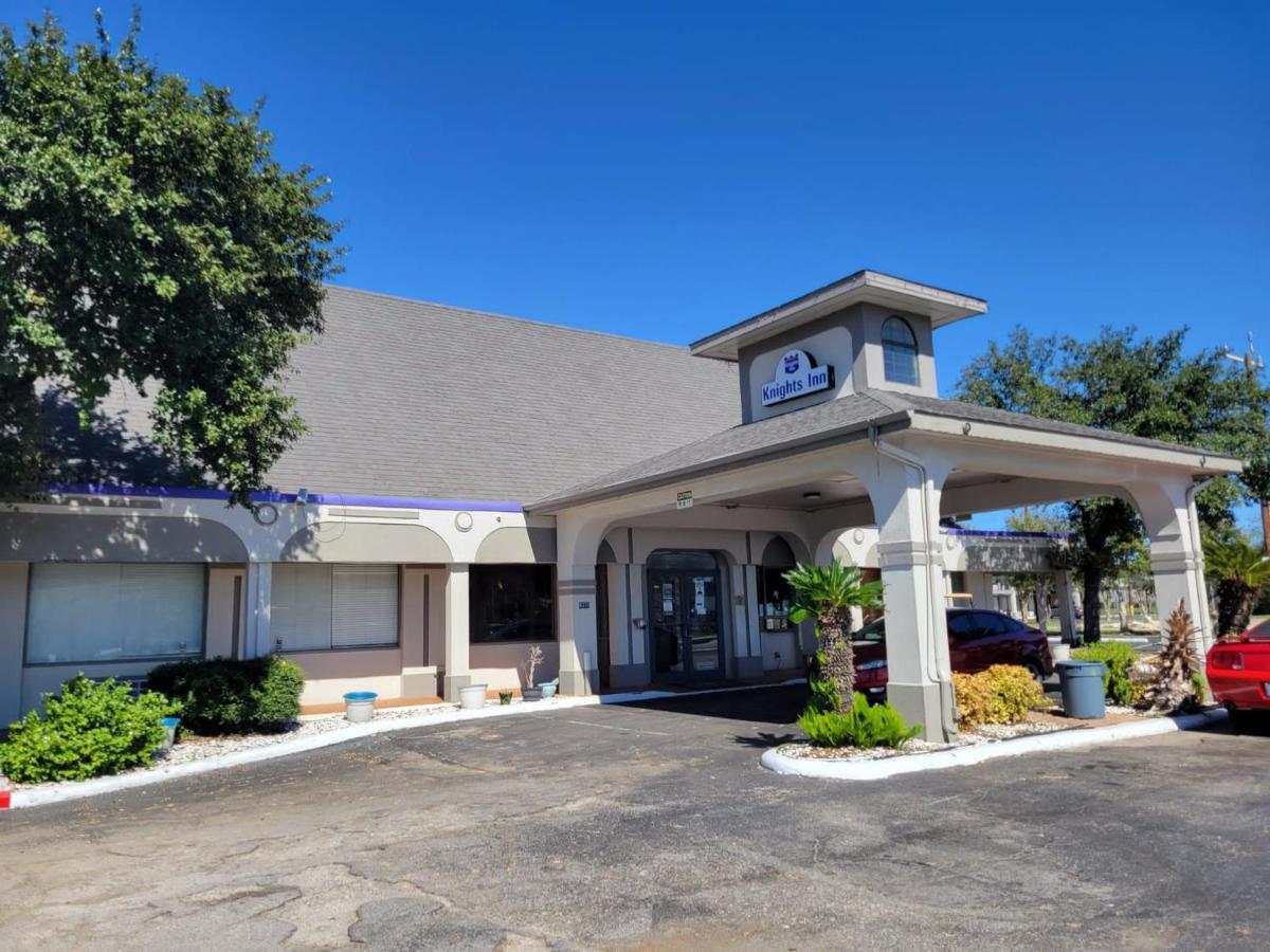 Knights Inn San Antonio Near Frost Bank Center Dış mekan fotoğraf
