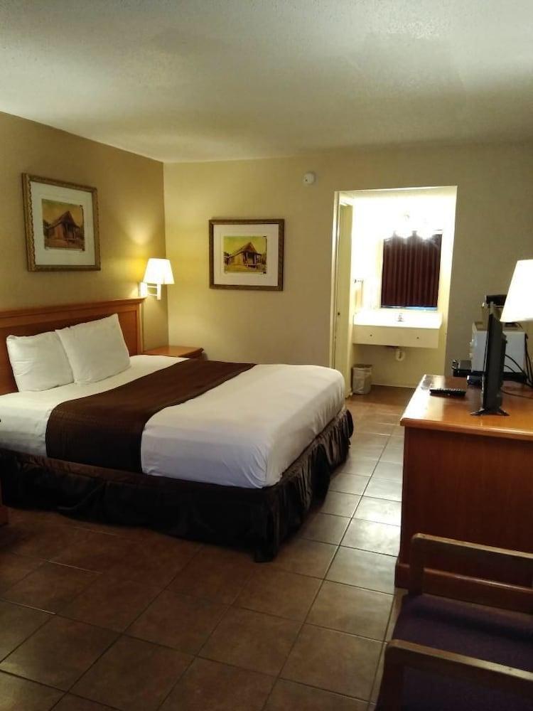 Knights Inn San Antonio Near Frost Bank Center Dış mekan fotoğraf
